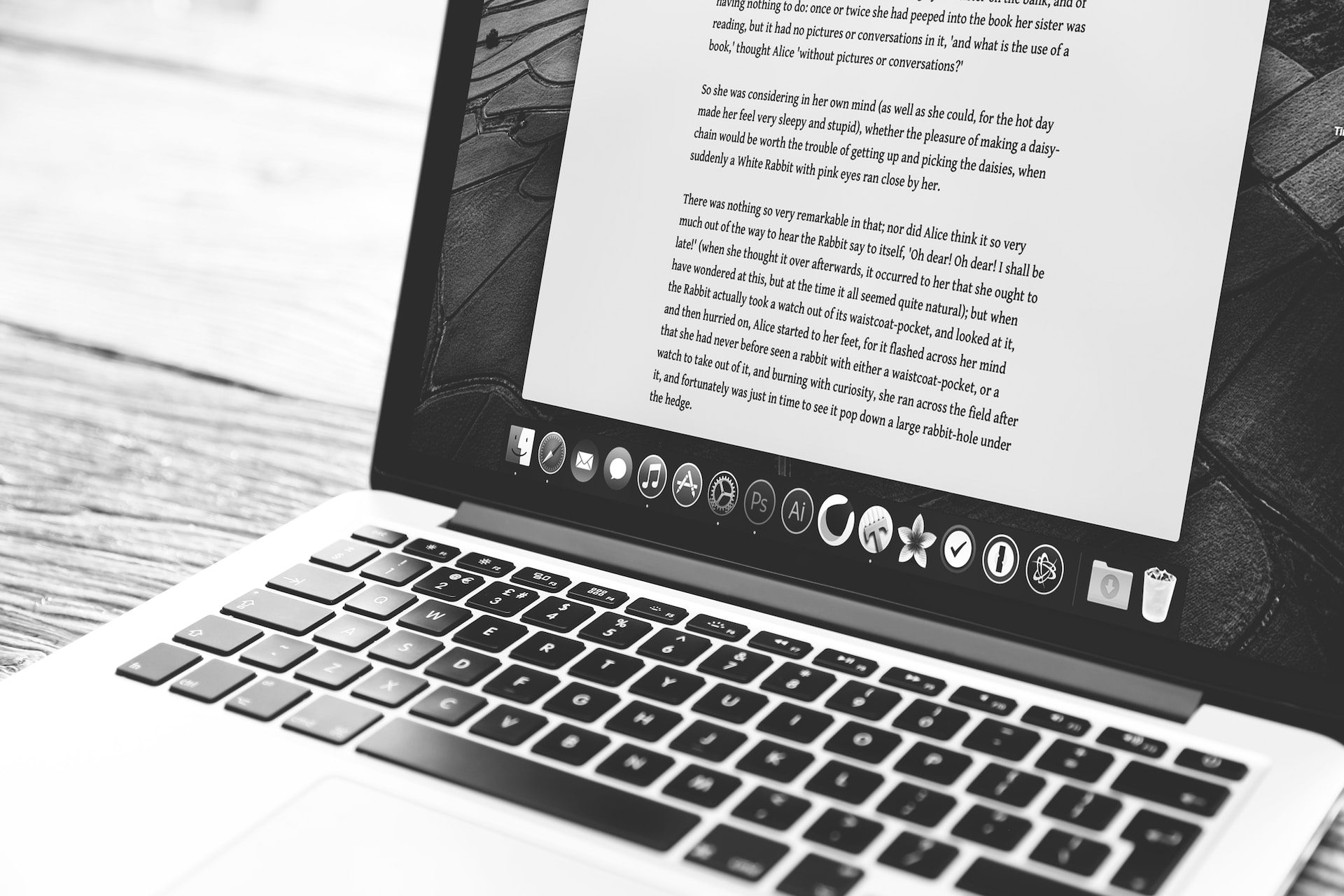 Book manuscript - Photo by Super Snapper on Unsplash